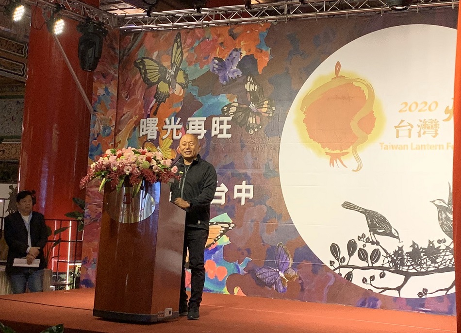 堅持完美的林舜龍連記者會的舞台主視覺背板都堅持自己設計繪畫。 圖：達達創意公司/提供