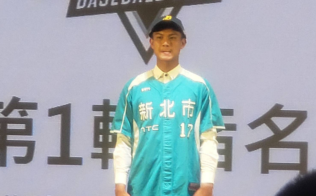 中職／首度體驗職業規格體檢 岳政華希望能再壯一點