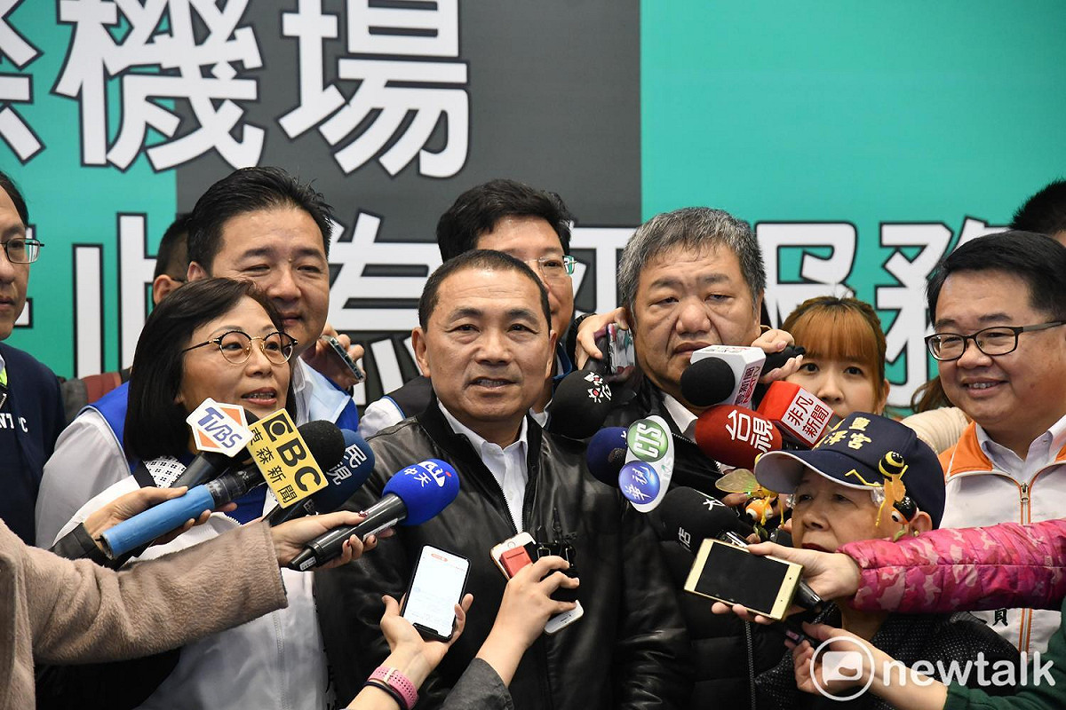 新北市長侯友宜宣布環狀線最快在1/19起就可以免費試乘。 圖：林昀真／攝