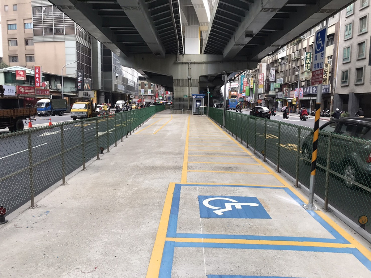 因應環狀線通車，景安站新增3區機車停車場，共計745個機車停車位。 圖：新北市交通局／提供