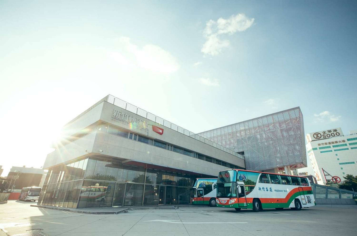 新竹直達桃園機場客運將於2/6上午10點開出第一班次，行車時間約1小時。 圖：新竹市交通處／提供