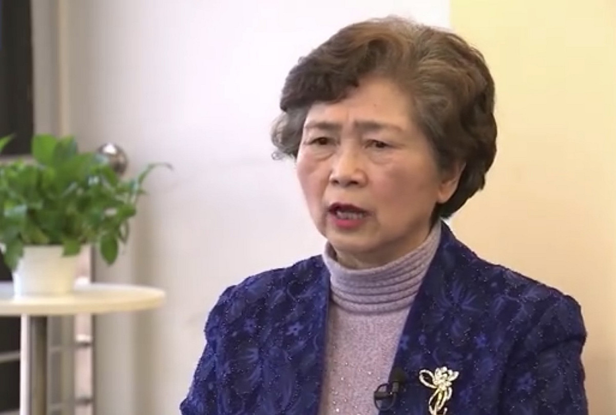 傳染病學專家李蘭娟接受中國央視專訪時指出，疫情已到了刻不容緩的時候。 圖：截取自央視新聞