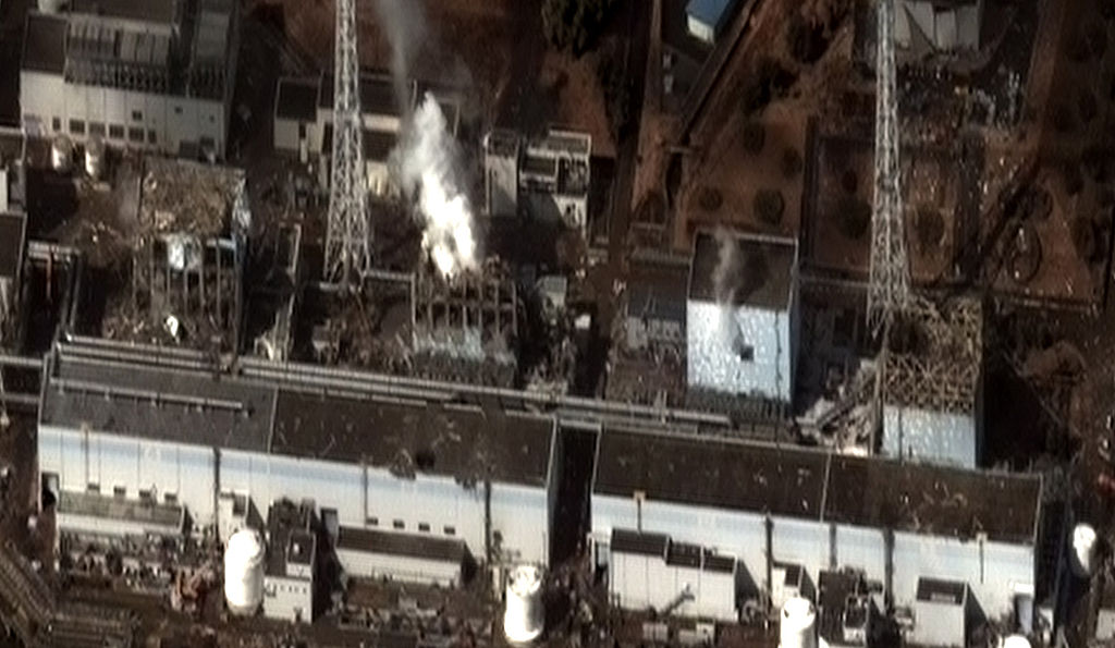2011年福島第一核電廠出事以後，為了避免爐心熔毀而產生的核污水，已經快沒有地方可以放了 圖： Digital Globe提供　CC BY-SA 3.0