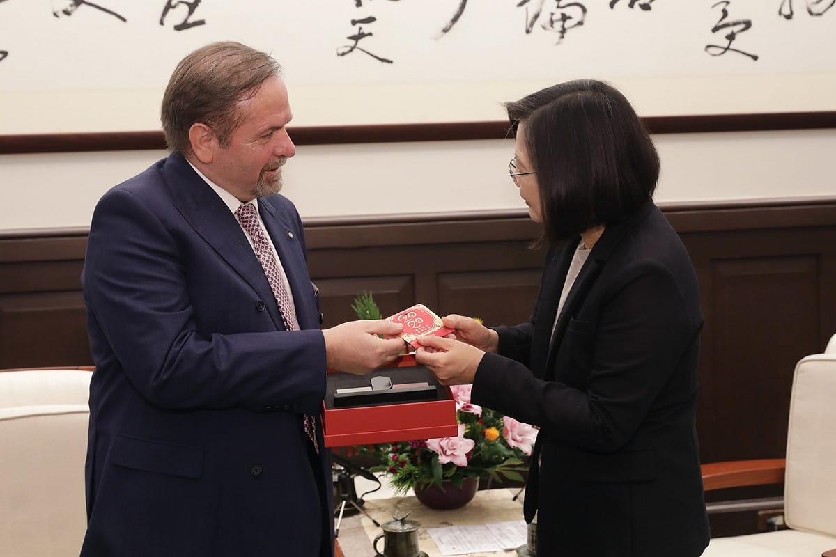 總統蔡英文3日接見歐洲在台商務協會(ECCT)理事長尹容(Giuseppe Izzo)。 圖：總統府/提供