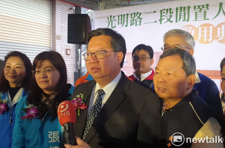 鄭文燦表示目前防疫規定並沒有要求每一個兒童都要戴口罩，呼籲大家不要囤積、也不要哄抬價格。 圖：林昀真／攝