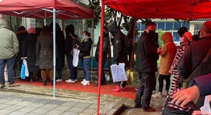 武漢肺炎肆虐，醫生面對暴增的診斷壓力，可望獲得舒緩。 圖：翻攝自推特(資料畫面)
