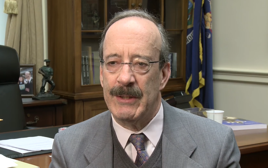 美國眾議院外交委員會主席恩格爾（Eliot Engel）聯合眾院外委會共和黨籍首席議員麥考爾（Michael McCaul），3日致函ICAO主席夏奇塔諾（Salvatore Sciacchitano），批評ICAO排除台灣、大舉封鎖挺台灣推特帳號的作法。(圖為恩格爾) 圖：翻攝自youtube