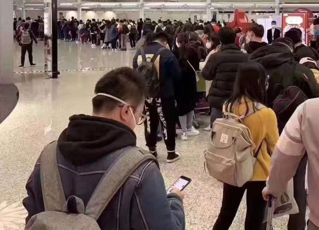 武漢肺炎來勢洶洶，隨著中國各地開始封城，國際各國陸續皆對中國實施出入境管制。 圖：翻攝自推特