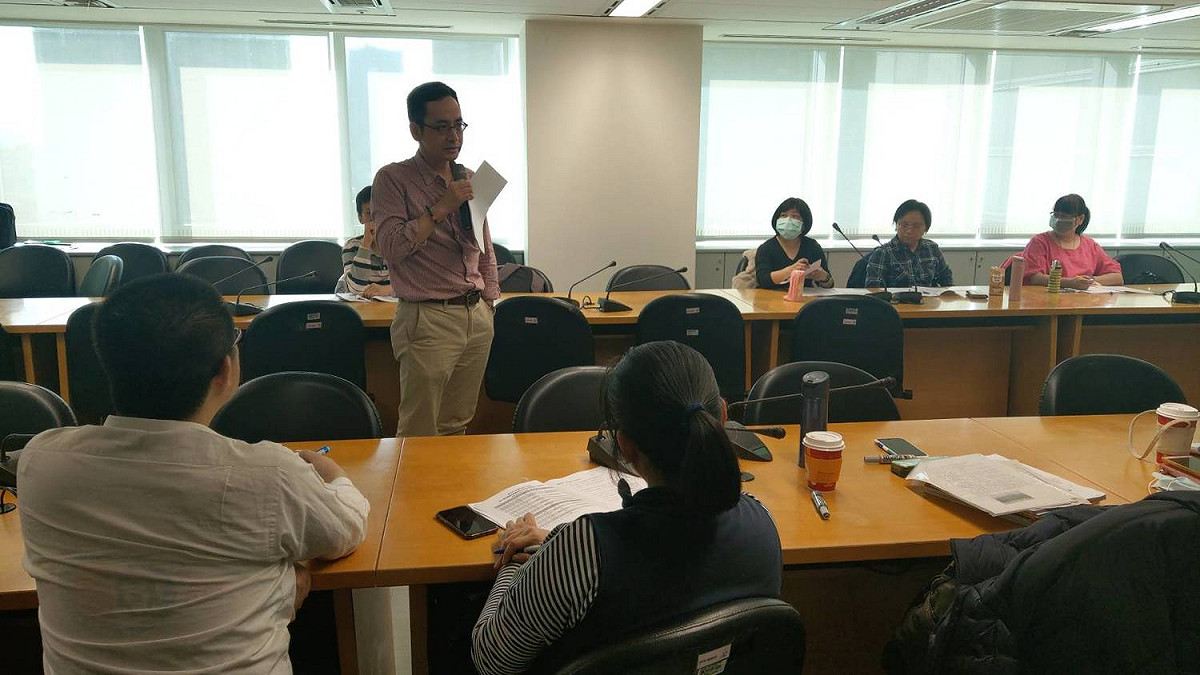 新北市勞工局舉辦「高中職勞權教育種籽師資培訓營」，以工作坊的形式讓種籽師資進行課程討論。  圖：新北市勞工局提供