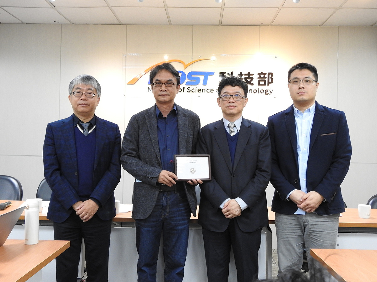 台大、台科大、東海大學組成的跨校研究團隊實驗使太陽能轉化為氫能的效能比現有技術高20%。 圖：取自科技部官網。