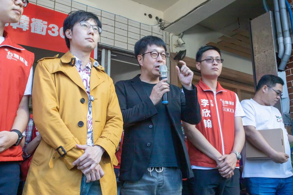 尹立認為，面對如此高度民意展現，韓國瑜應知所進退，呼籲韓國瑜應趕緊自行下台。 圖：翻攝自Wecare高雄臉書