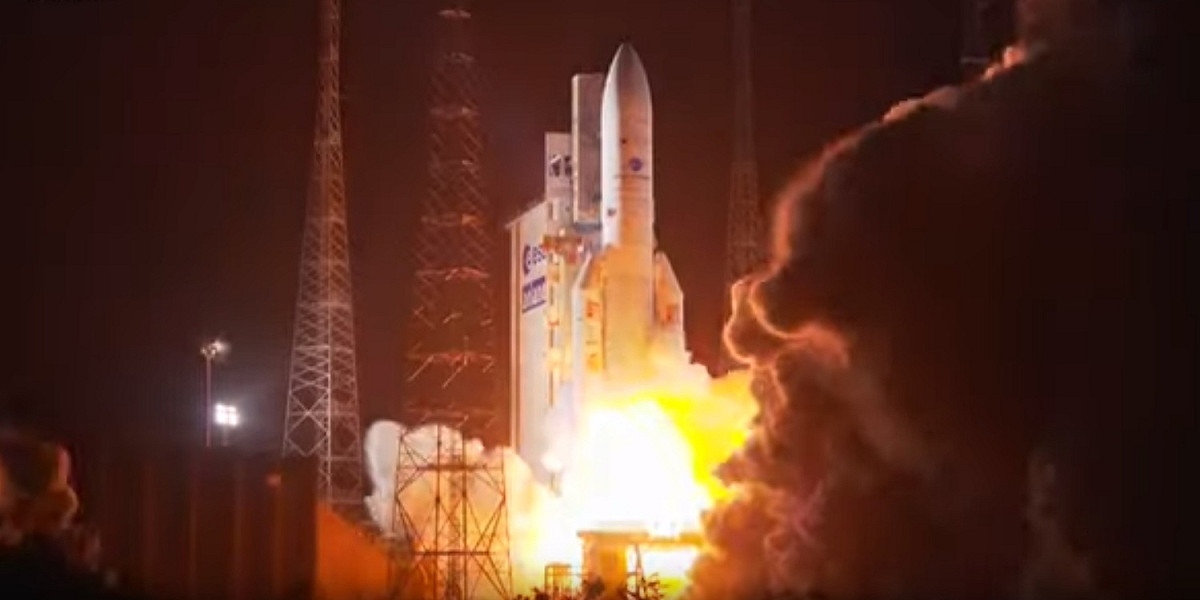 南韓自製環境衛星「千里眼2B」（GEO-KOMPSAT-2B）在台灣時間今早6點18分左右發射升空，預料未來能在觀測東亞地區霧霾、赤潮等環境及海洋發展方面派上用場。 圖：取自arianespace　youtube