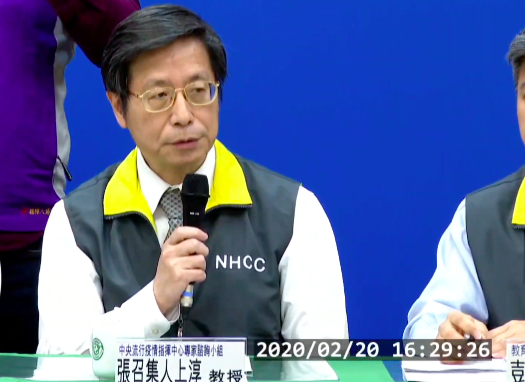 中央流行疫情指揮中心專家諮詢小組召集人張上淳。 圖：擷取自疾管署直播畫面（資料照）