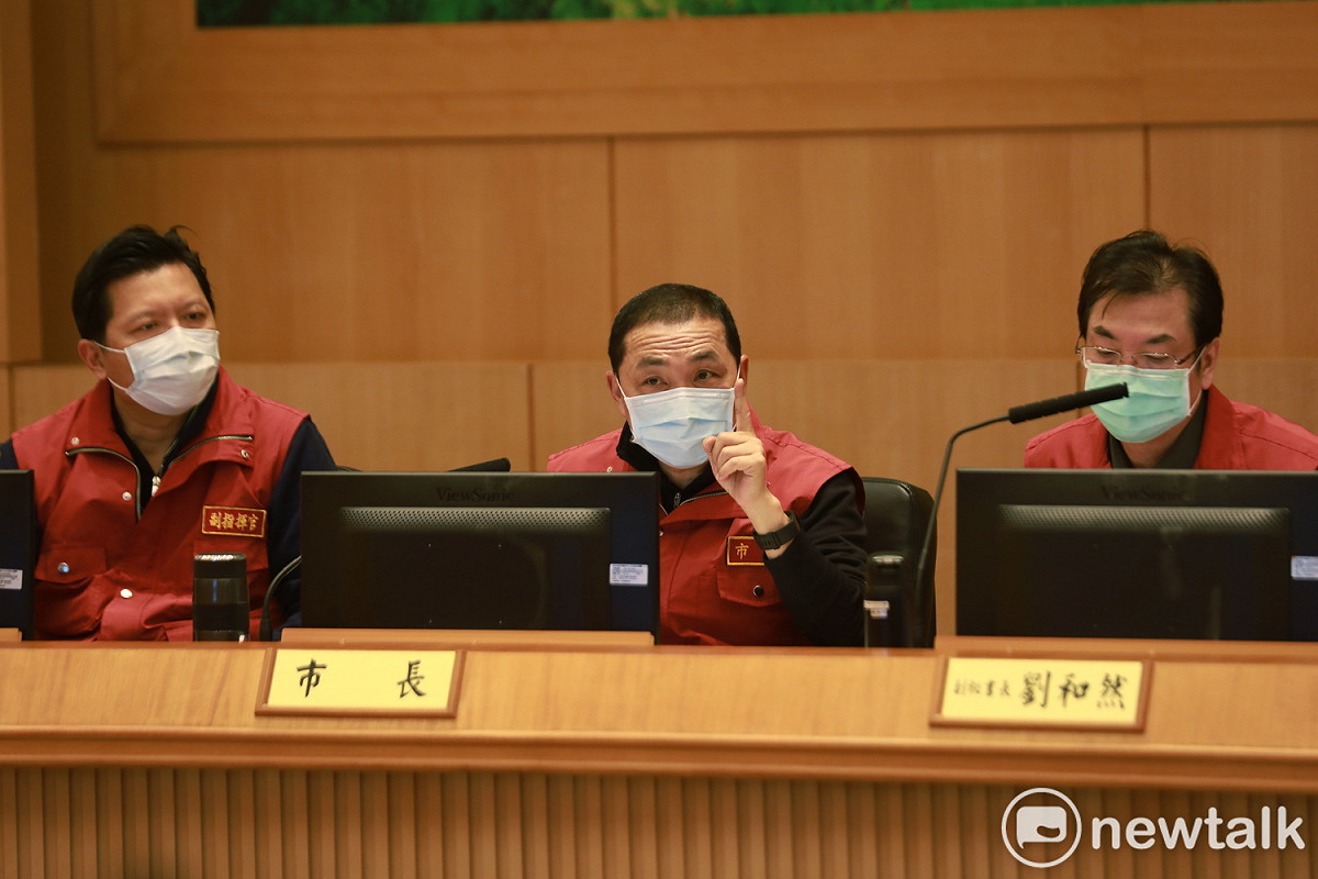 新北市長侯友宜日前下重話，未來要把不配合居家隔離或居家檢疫的民眾集體送至檢疫所「自費隔離」，如今有一名市府官員透露，相關單位已經在尋覓合適場所了。 圖：新北市政府／提供（資料照）