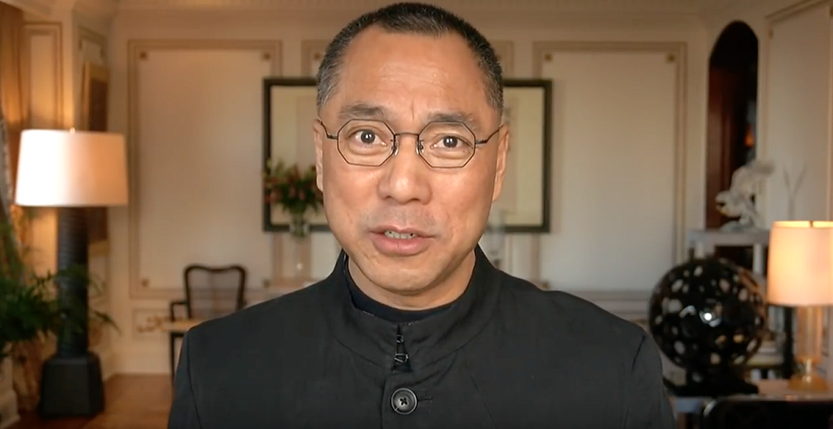 中國反共富豪郭文貴日前揭露中國「移動式焚燒方艙」陰暗黑幕 圖：翻攝自「郭文貴」YouTube