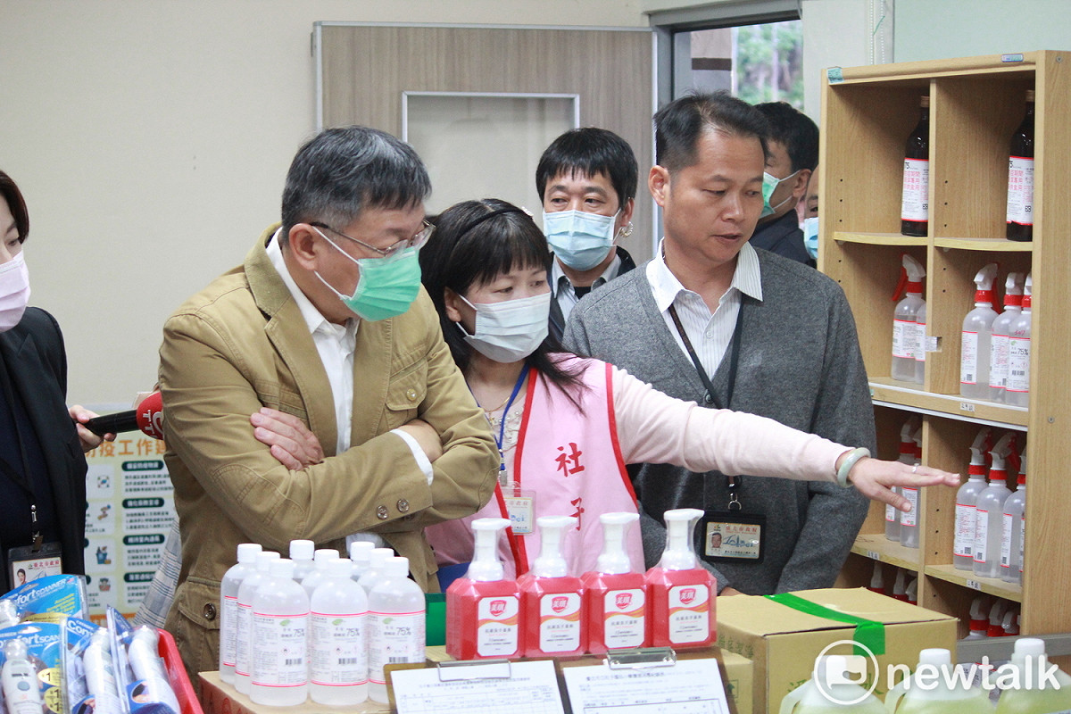 台北市長柯文哲今日視察社子國小防疫準備。 圖：周煊惠 ／攝