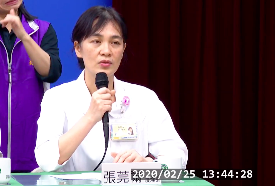 全程陪同血友病母子返台的護理師張莞爾「說起來輕描淡寫但義無反顧」。 圖：擷取自疾管署直播畫面