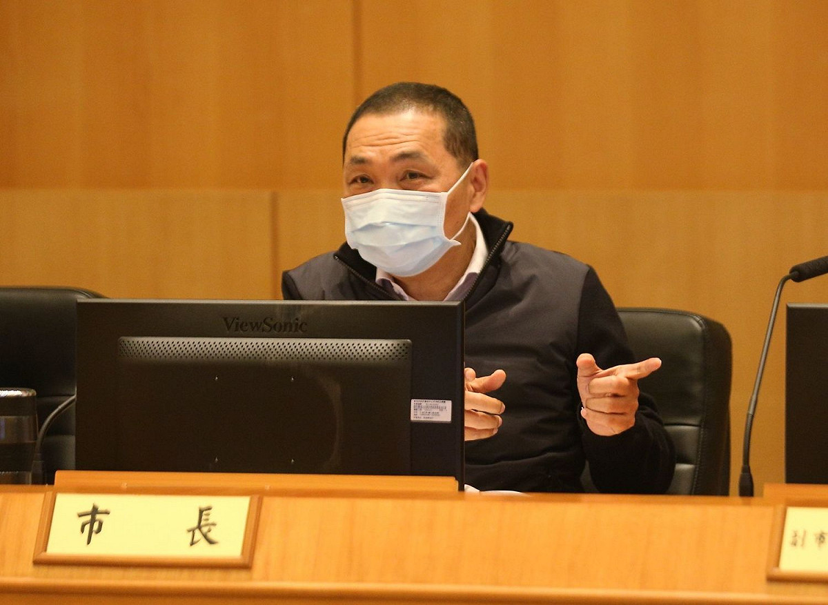 大甲媽遶境等大型宗教活動若人擠人且長時間接觸，侯友宜認為不適辦。 圖：王峻昌/攝