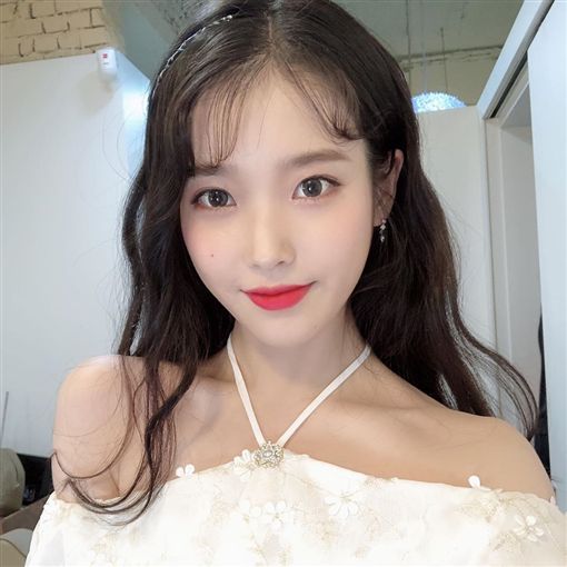 IU（李知恩）捐款2億助防疫。 圖：取自IU instagram