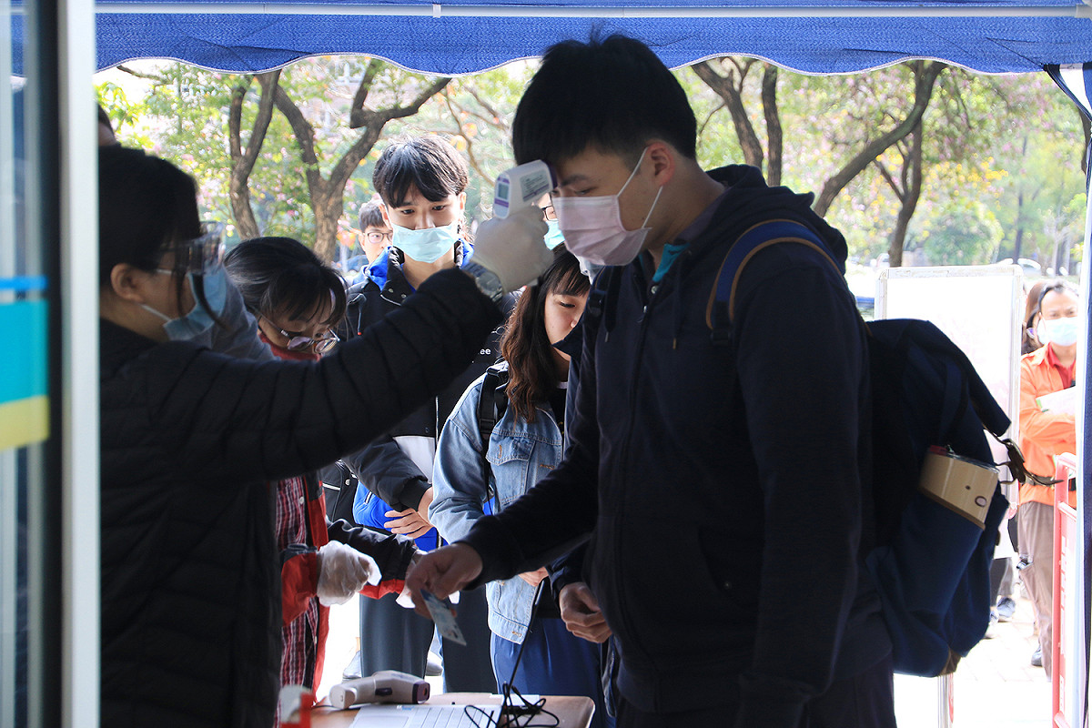 興大學啟動人員登錄、體溫監測、全面消毒、教室通風等措施。 圖：中興大學／提供