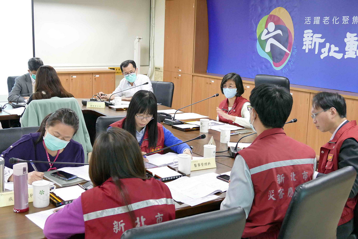 新北市衛生局長陳潤秋請各醫院精進感染管制程序以及重新訂定病房探視時間等規範。 圖：新北市衛生局/提供