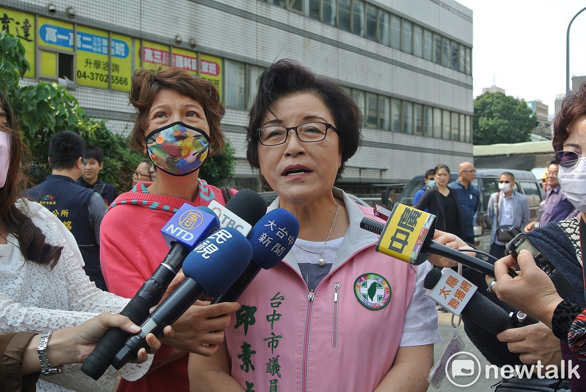 市議員邱素貞要市府掌握進度。 圖 : 唐復年/攝