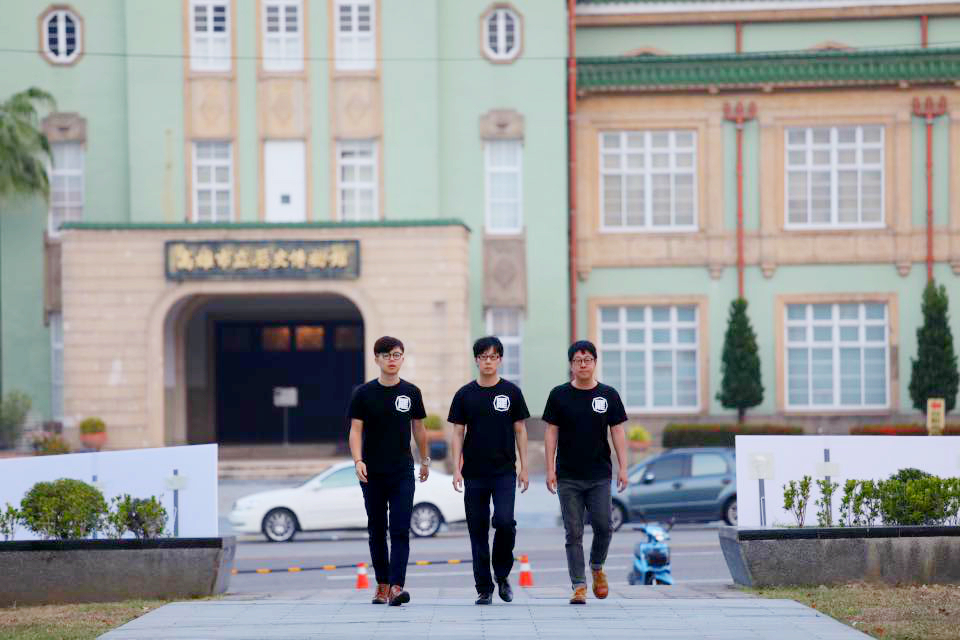 Wecare光復高雄團隊不畏懼，如火如荼推動罷韓行動 圖：擷取自Wecare光復高雄臉書粉絲頁