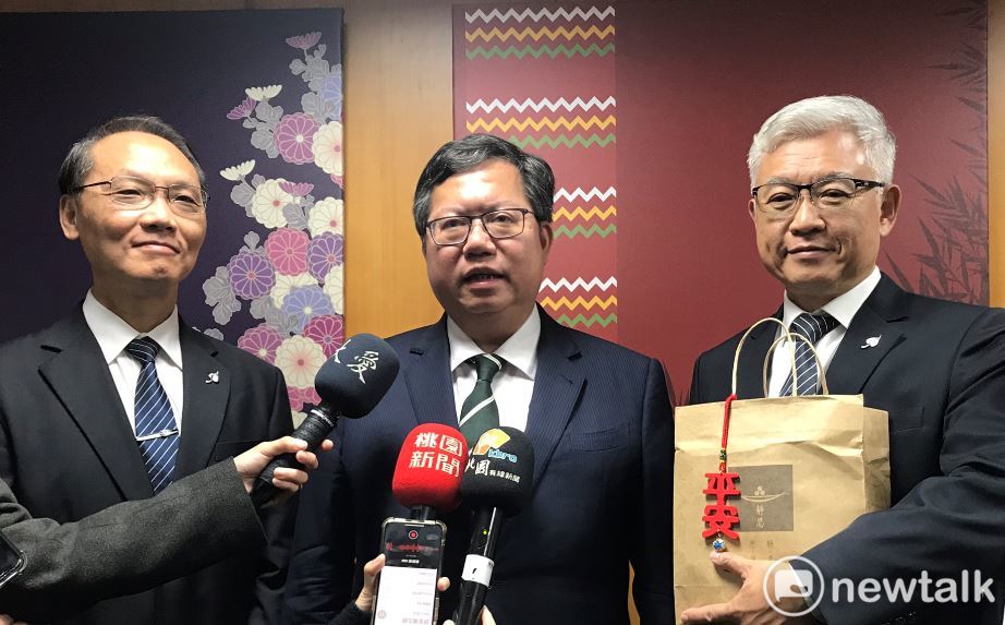 鄭文燦表示，因應新冠肺炎疫情未來可能發展，市府正規劃分組辦公跟備援辦公等應變措施。 圖：林昀真/攝