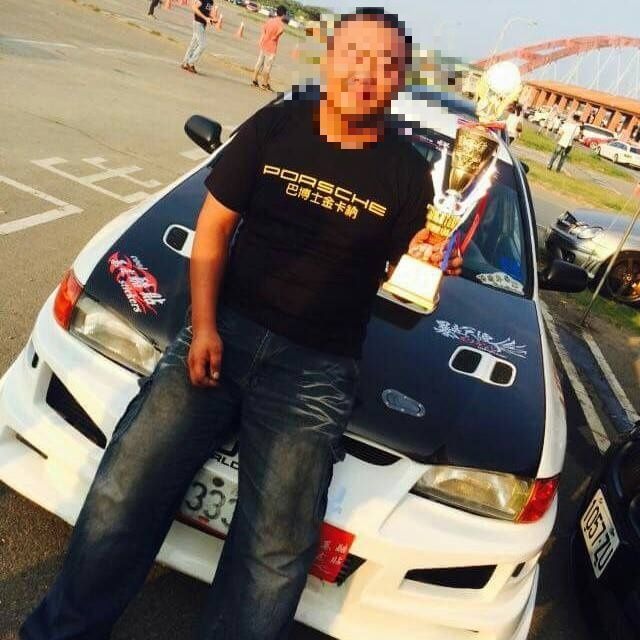 董嫌已婚有家室，協助陳嫌打蔡阿嘎孕妻被網友所不齒。 圖：取自董嫌臉書