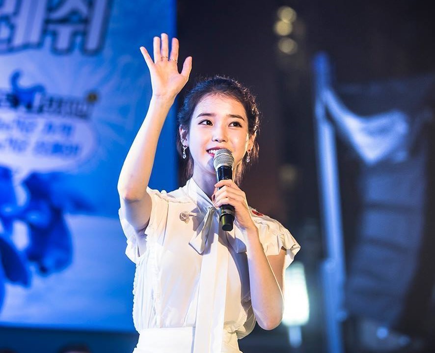 武漢肺炎在南韓疫情相當嚴重，歌手IU前前後後共捐款五次，金額高達3.15億韓元（台幣約860萬元），期盼幫助社會大眾度過此次難關。 圖：翻攝自IU臉書粉絲團
