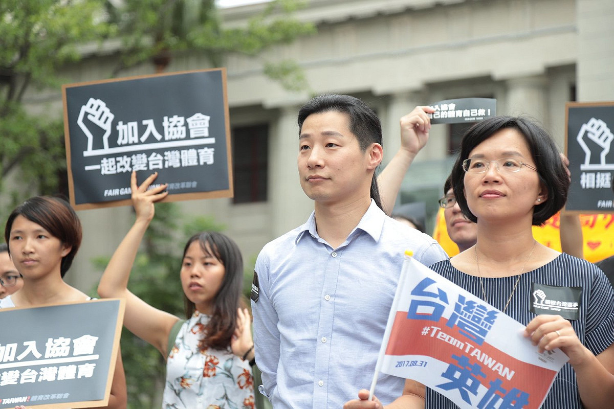 針對體協為了操控選舉而灌人頭一事，立委林昶佐強調，不能避重就輕！ 圖：翻攝自林昶佐臉書