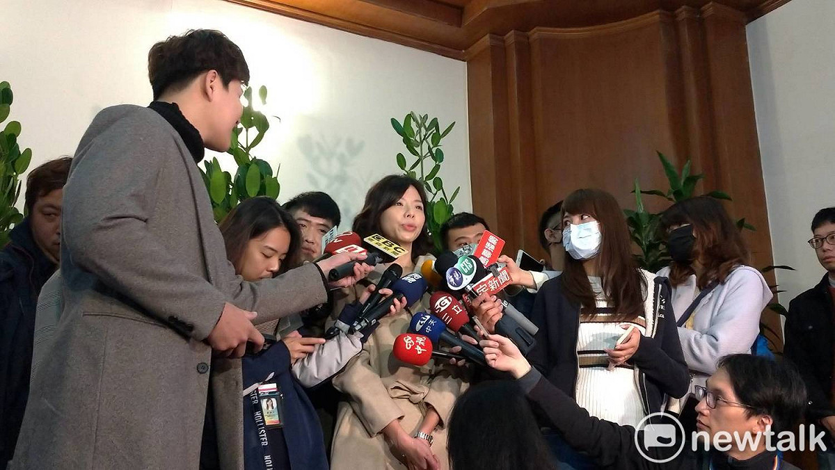 洪慈庸今天前往立法院報到。 圖 : 陳佩君/攝