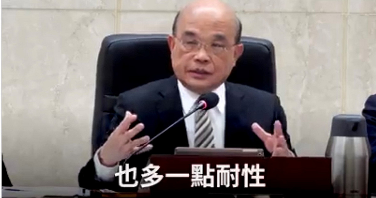 「口罩實名制2.0」今（12）天試辦上路，但還是出現「當機」、「塞車」等現象。行政院長蘇貞昌下午在臉書發文並附上影片，感性地提供民眾4個貼心提醒。 圖：擷自影片