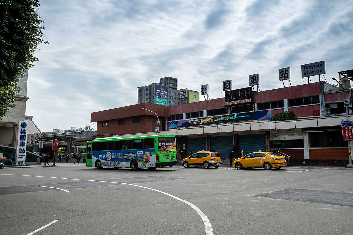 配合桃園捷運綠線G07車站工程施作，台鐵桃園火車站舊站3/19起將進行拆除工程。 圖：桃園市政府捷運局/提供