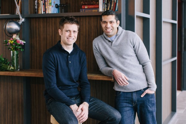 UrbanStems 共同創辦人 Jeff Sheely（左）與 Ajay Kori（右）。 圖片來源：brightest young things