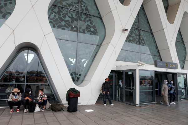 旅客受困摩洛哥機場。 圖片提供：達志影像/路透社