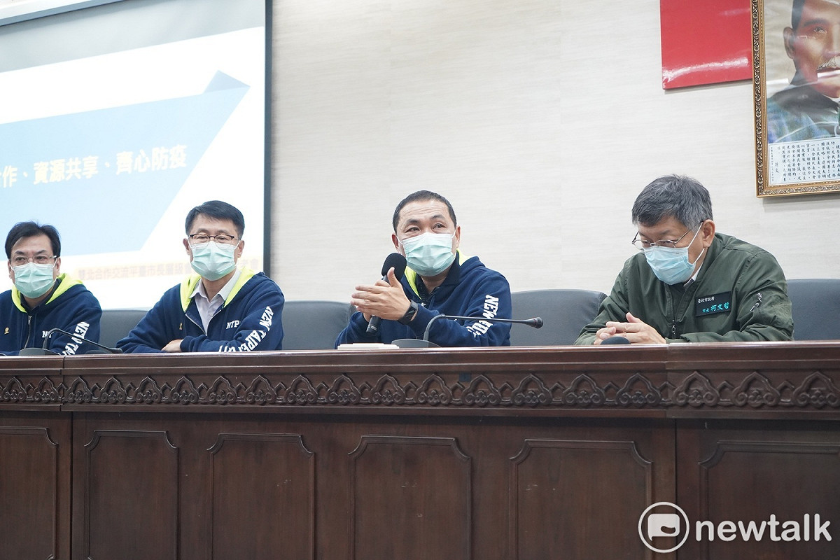 侯友宜希望人潮多、密閉空間的私有場域業者幫忙管控人潮，不要造成交叉群聚感染。 圖：林昀真/攝