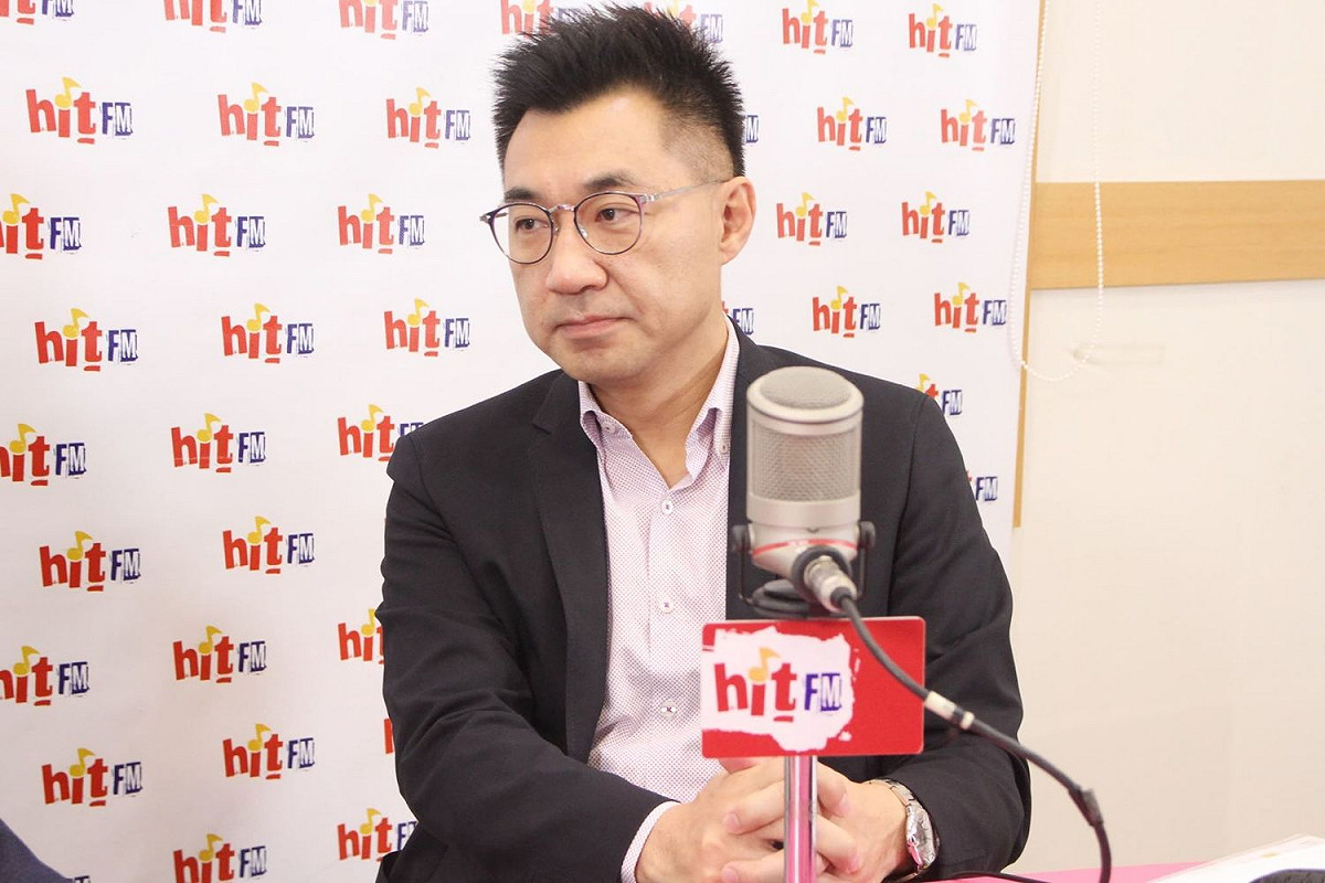 國民黨主席江啟臣接受電台專訪。 圖：Hit Fm《羅有志嗆新聞》提供