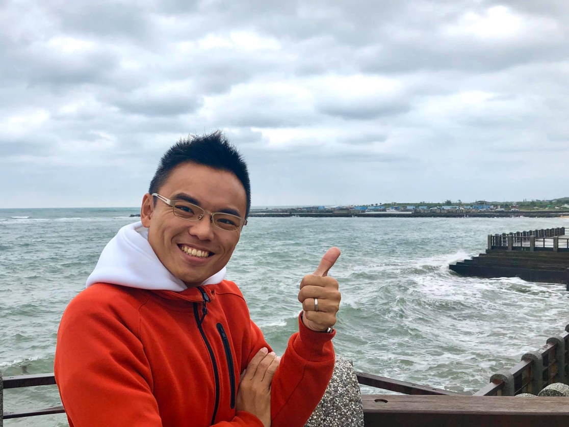 英女來台面臨居家檢疫，不料她卻投訴英媒BBC指稱台灣隔離環境像「監獄」，對此立委洪孟楷爆氣回嗆她「慢走不送」！ 圖：翻攝洪孟楷臉書