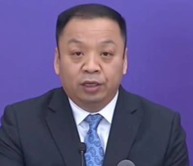 中國國家衛健委新聞發言人米鋒29日在中國國務院聯防聯控機制記者會上表示，中國現有確診病例降至3000例以下，並稱「已基本阻斷本土疫情傳播。」 圖：擷取自中新網影片