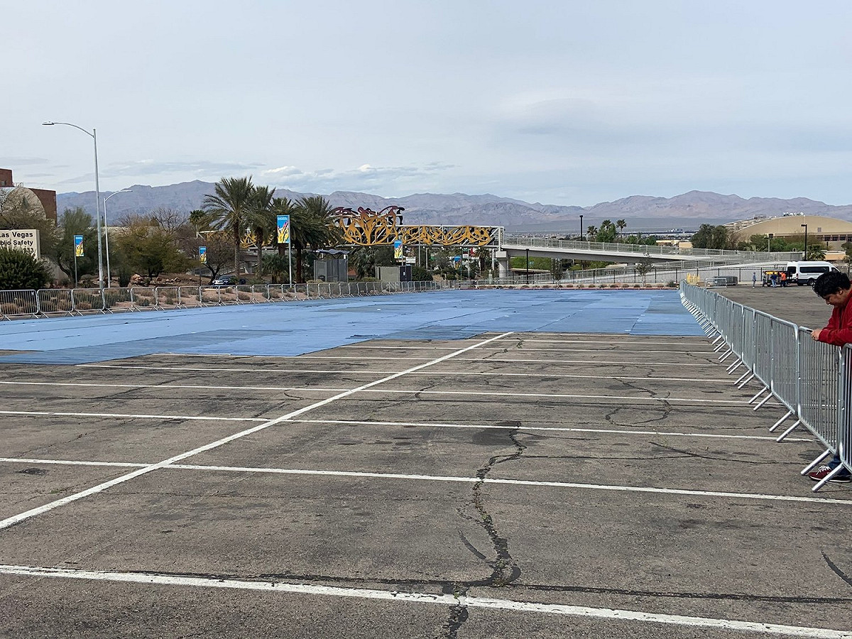 拉斯維加斯安置流浪漢的停車格大小。 圖：翻攝自Twitter@CityOfLasVegas