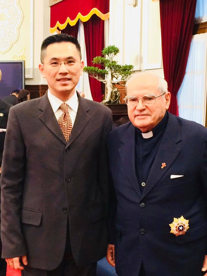 國民黨立委陳以信今 (3) 天表示，他已動身捐款，並呼籲台灣各界能夠捐款幫助義大利靈醫會。 圖：翻攝自陳以信臉書