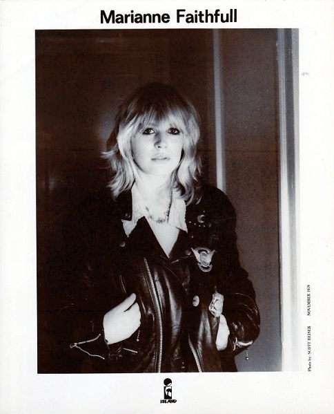 英國歌手瑪莉安菲絲佛確診武漢肺炎。 圖/Marianne Faithfull - Official Page