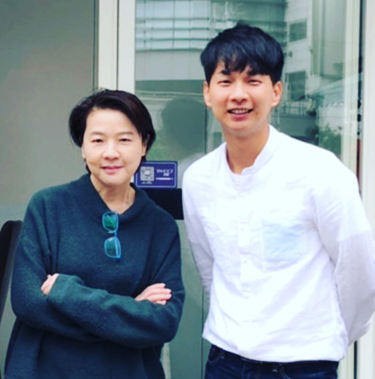 台北市副市長黃珊珊（左）在臉書推薦民眾黨發言人陳宥丞（右），被視為交棒議員意味濃厚。 圖：翻攝黃珊珊臉書