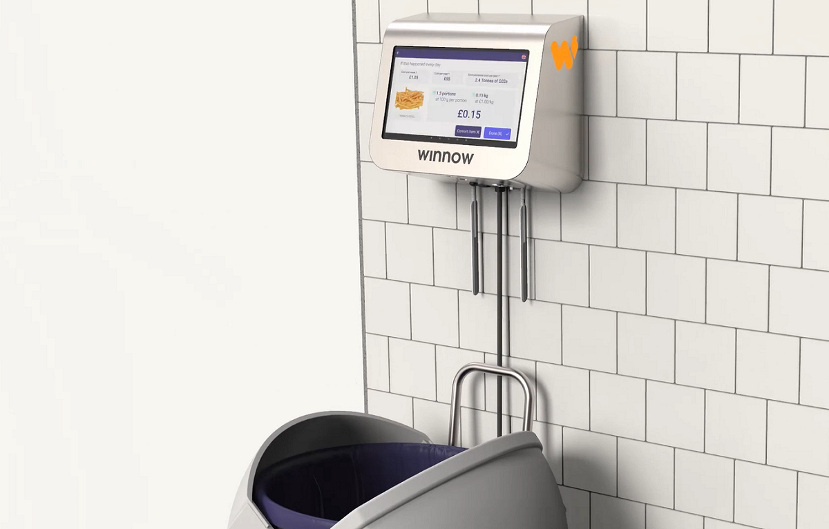 Winnow 的平板可以即時顯示有關食物丟棄的統計數據。 圖：取自Winnow官網