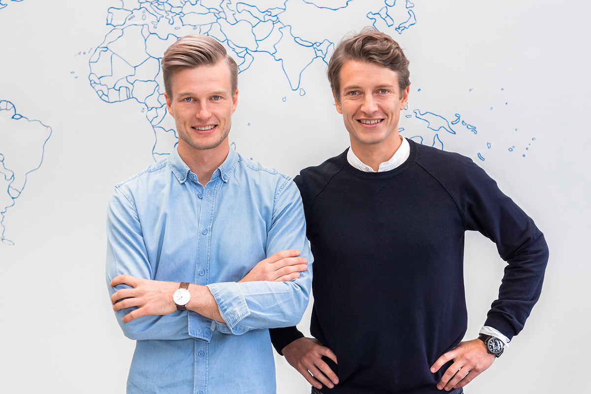圖為 Holidu 的兩位創辦人 Michael Siebers（左）與 Jahannes Siebers（右）。 圖：翻攝自Business Leader