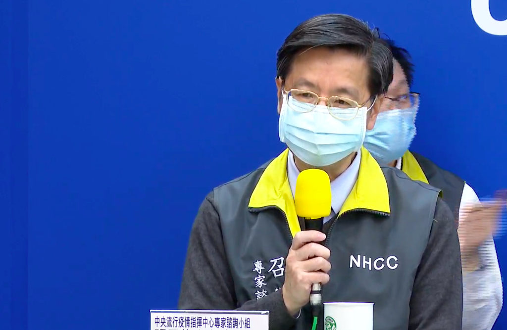 中央流行疫情指揮中心專家諮詢小組召集人張上淳 圖：翻攝自疾管署直播畫面