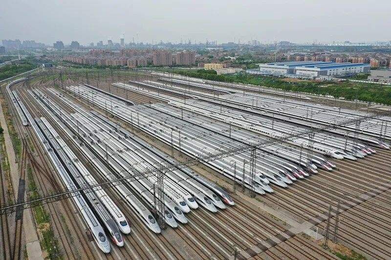 中國武漢8日解除封城，預估當天將有276列車從武漢各火車站開往上海等城市。 圖：翻攝人民日報臉書