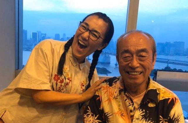 「處女諧星」白鳥久美子日前在部落格上悼念志村健。 圖：翻攝白鳥久美子部落格