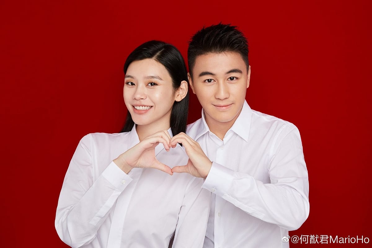 何猷君(右)2019年與超模奚夢瑤(左)結婚。 圖：翻攝何猷君微博